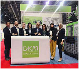 1xbet官网署理商团队实拍图